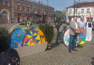 Władze miasta na skierniewickim rynku.