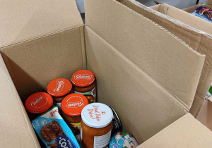 Produkty zbiórki w pudełku.